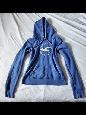 Hollister Blue Logo Hoodie - Women's Pullover